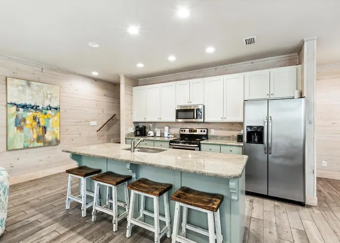 Bottlenose House Apartment *