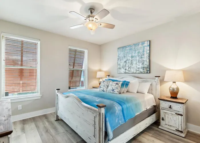 Bottlenose House Apartment *